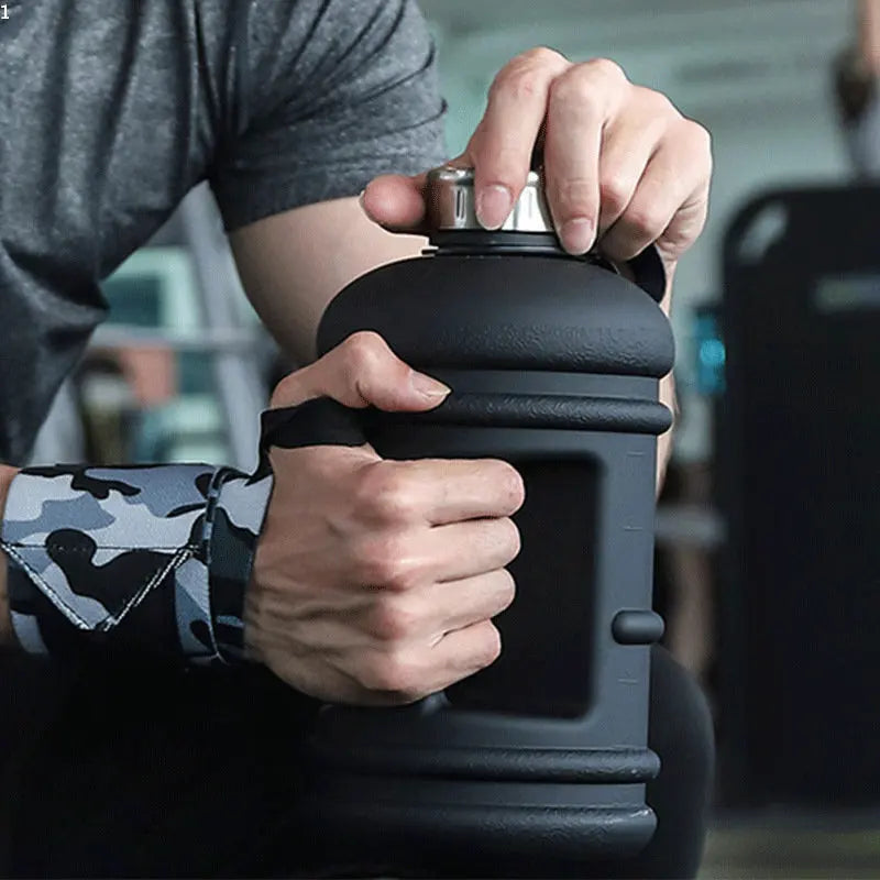 Large Capacity Travel Cold Water Bottles